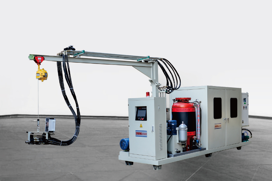 Syklopentaanipolyuretaani korkeapainevaahdotuslaite radalla